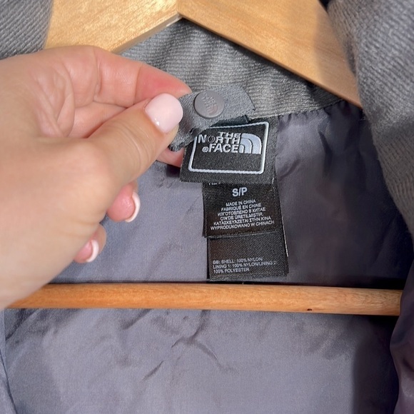 North Face Hyvent Rain Jacket size S/P - Picture 6 of 12